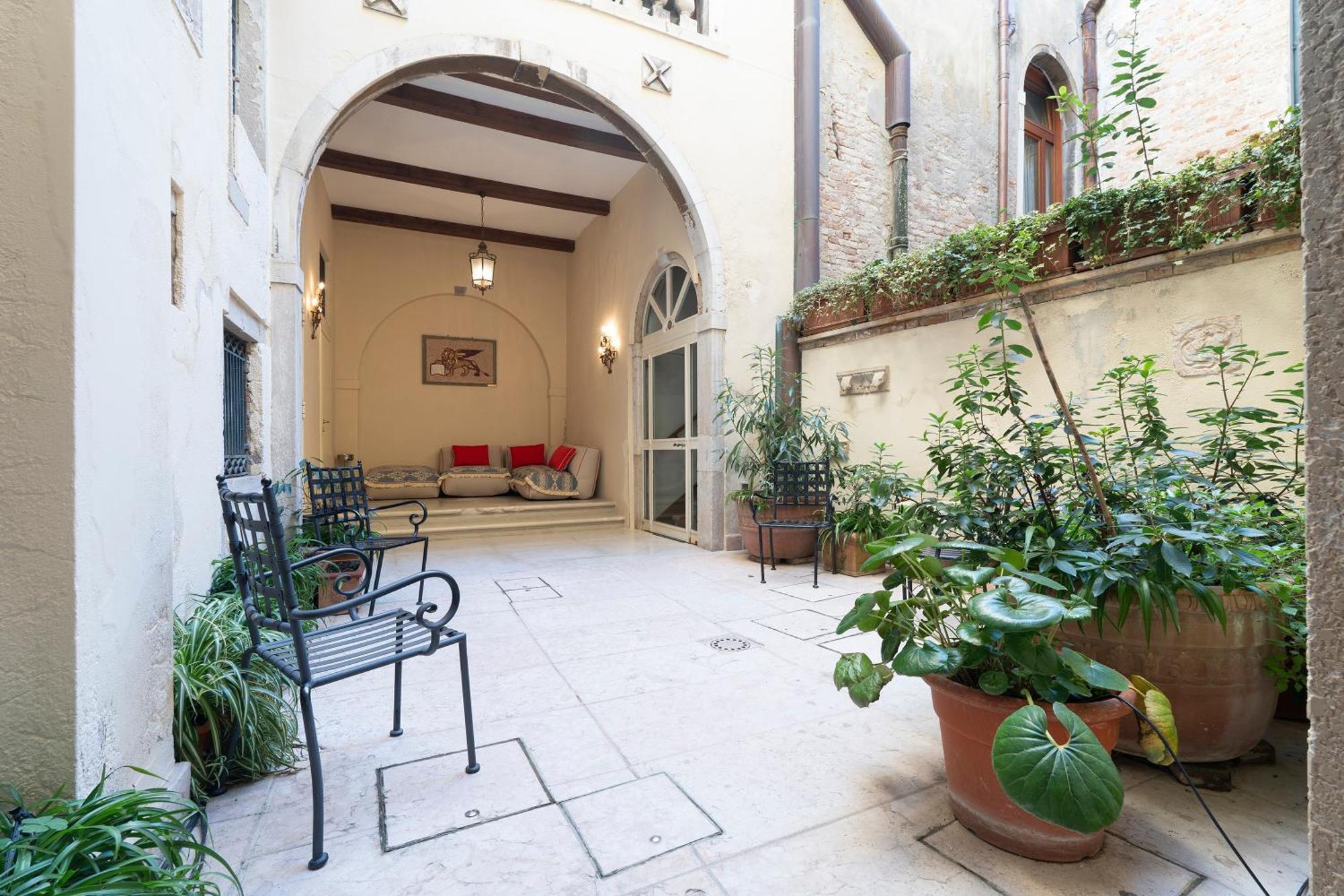 Fortuny3967 Suites & Wine Venecia Exterior foto